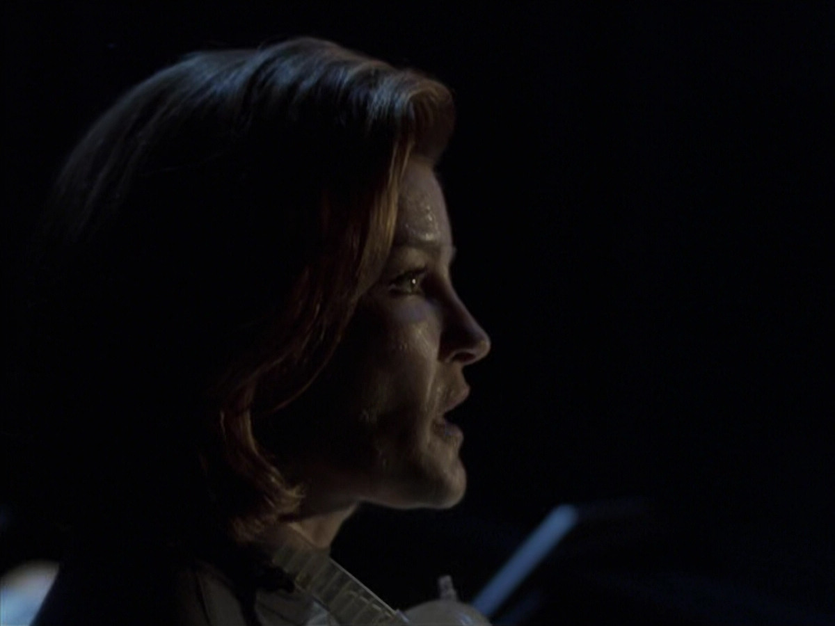 extant_StarTrek_VOY_6x25-TheHauntingOfDeckTwelve_03010.jpg