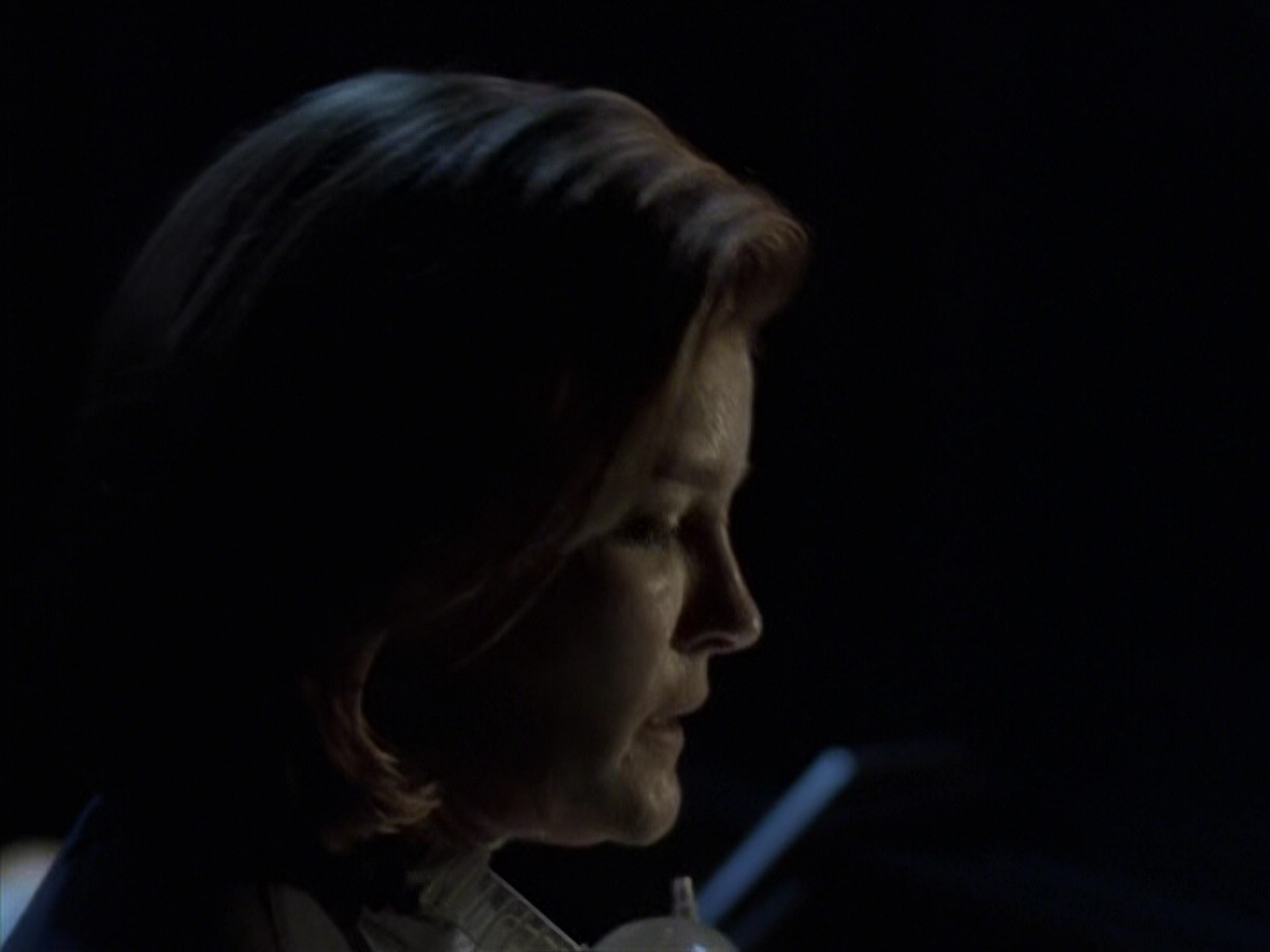 extant_StarTrek_VOY_6x25-TheHauntingOfDeckTwelve_03013.jpg