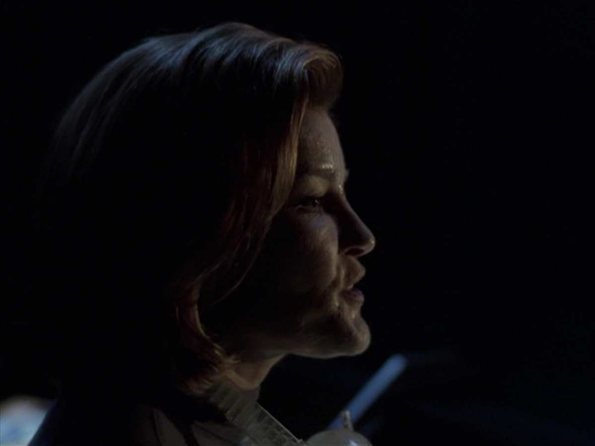 extant_StarTrek_VOY_6x25-TheHauntingOfDeckTwelve_03014.jpg