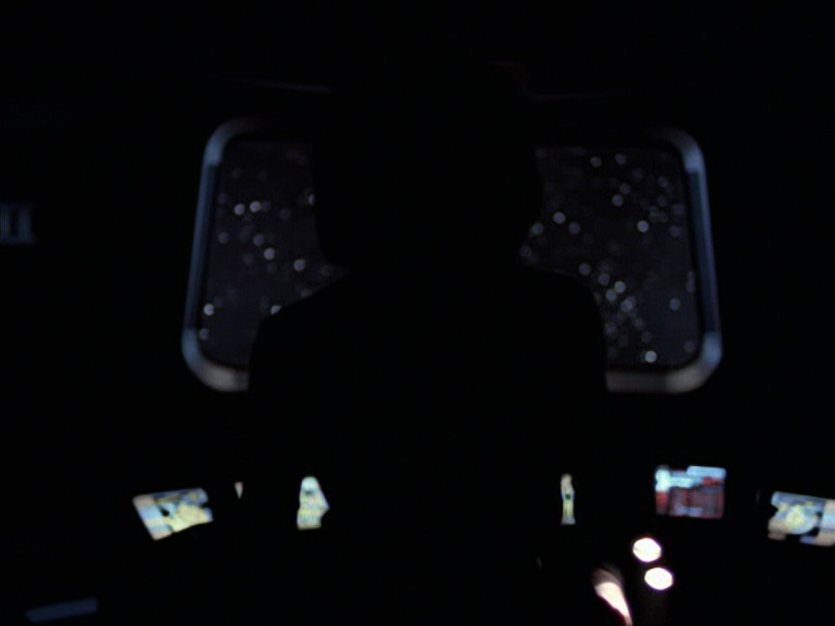 extant_StarTrek_VOY_6x25-TheHauntingOfDeckTwelve_03067.jpg