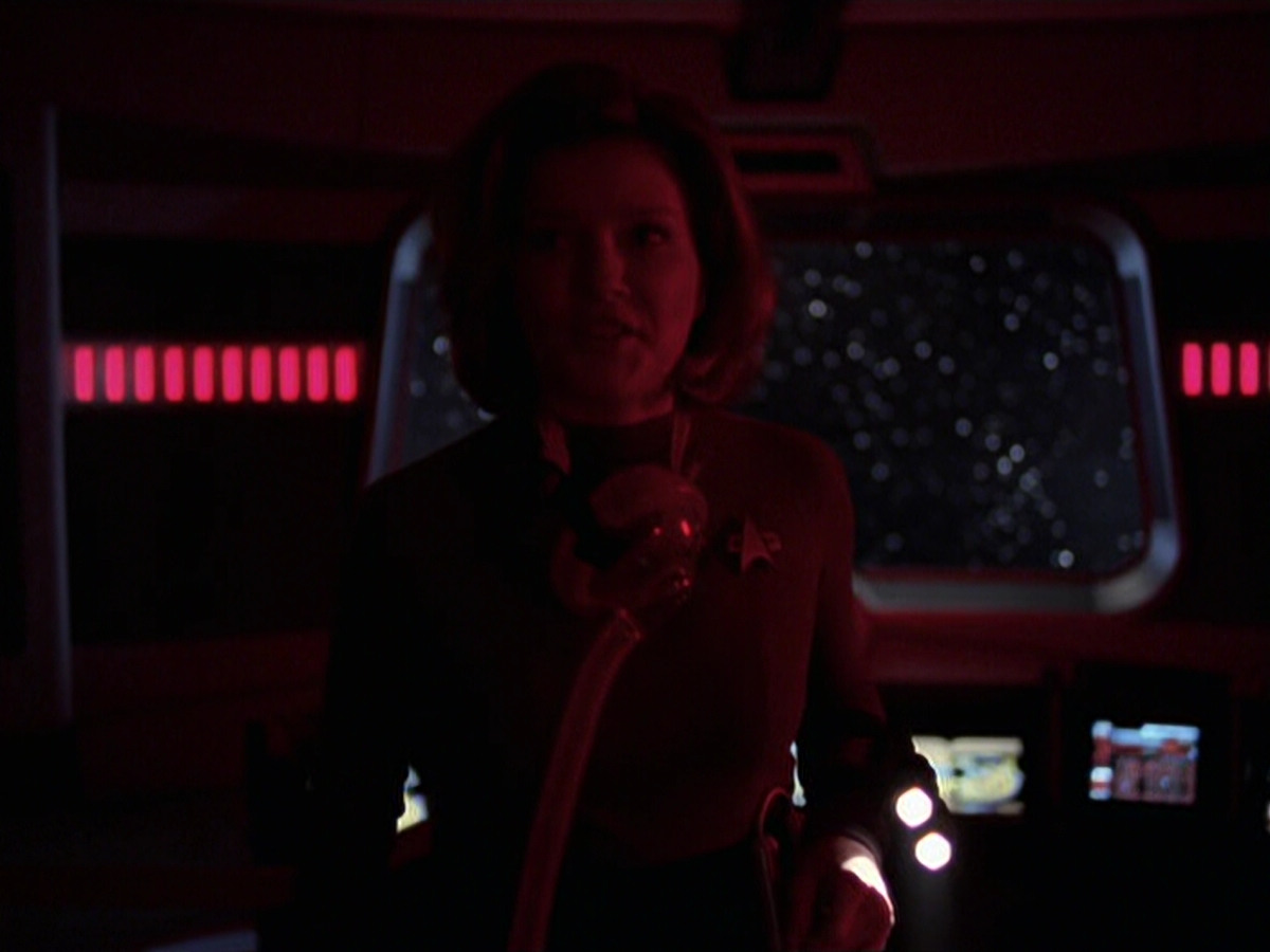 extant_StarTrek_VOY_6x25-TheHauntingOfDeckTwelve_03068.jpg
