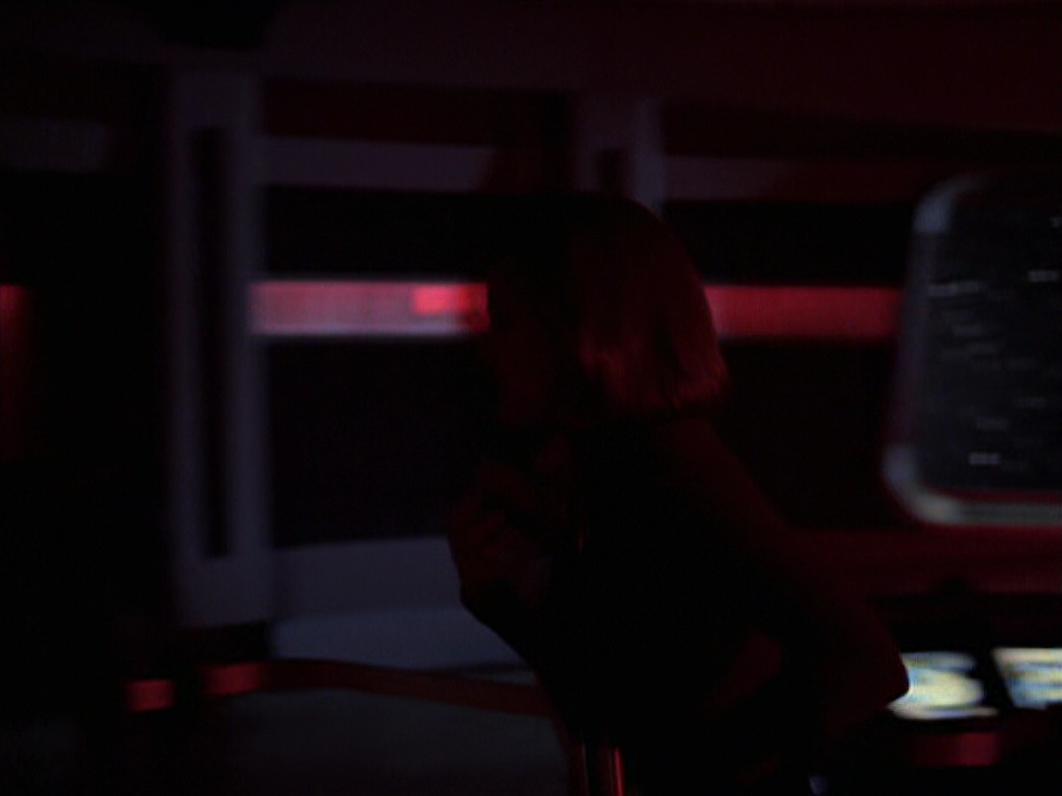 extant_StarTrek_VOY_6x25-TheHauntingOfDeckTwelve_03072.jpg