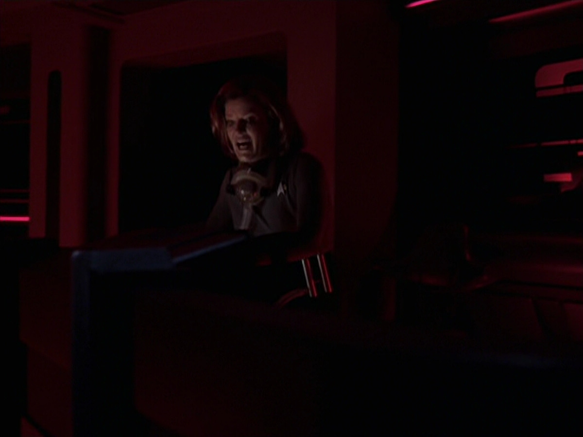 extant_StarTrek_VOY_6x25-TheHauntingOfDeckTwelve_03080.jpg