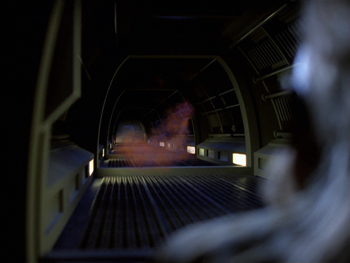 extant_StarTrek_VOY_6x25-TheHauntingOfDeckTwelve_03129.jpg