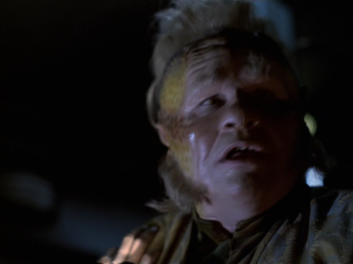 extant_StarTrek_VOY_6x25-TheHauntingOfDeckTwelve_03131.jpg