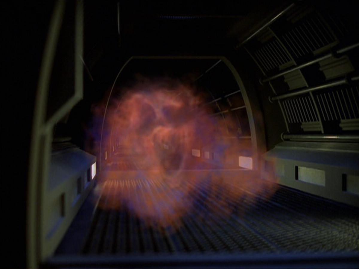 extant_StarTrek_VOY_6x25-TheHauntingOfDeckTwelve_03169.jpg