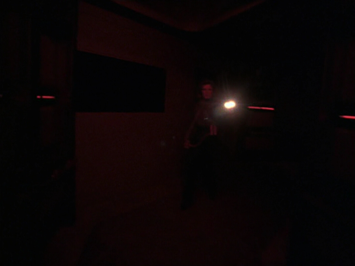 extant_StarTrek_VOY_6x25-TheHauntingOfDeckTwelve_03191.jpg