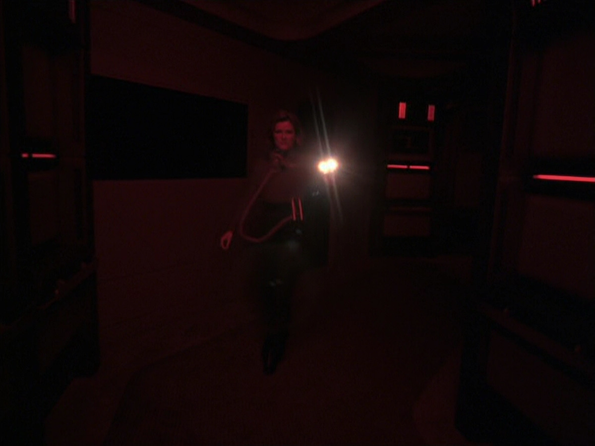 extant_StarTrek_VOY_6x25-TheHauntingOfDeckTwelve_03192.jpg