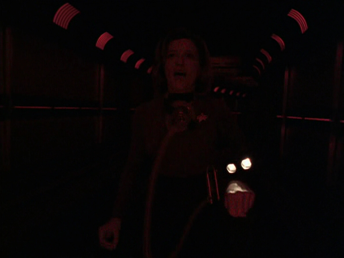 extant_StarTrek_VOY_6x25-TheHauntingOfDeckTwelve_03224.jpg