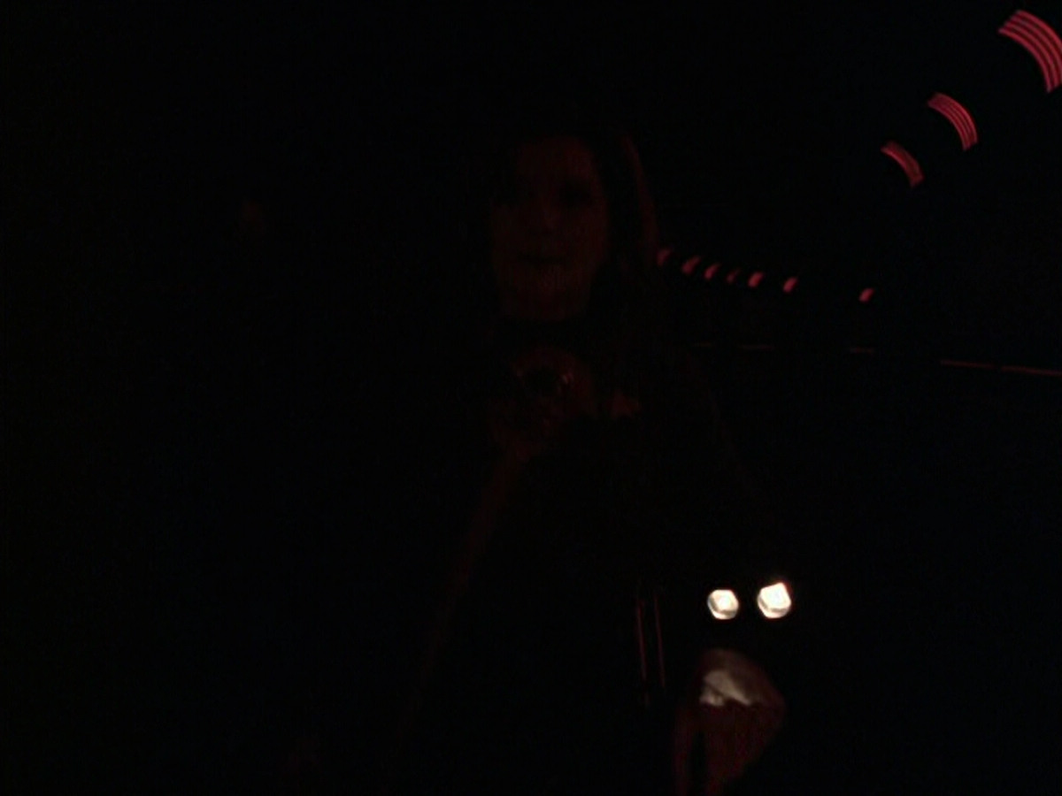 extant_StarTrek_VOY_6x25-TheHauntingOfDeckTwelve_03231.jpg