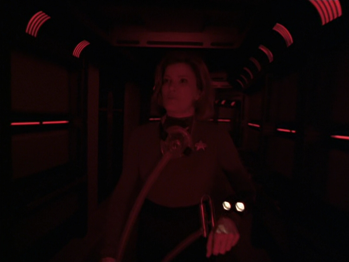 extant_StarTrek_VOY_6x25-TheHauntingOfDeckTwelve_03234.jpg