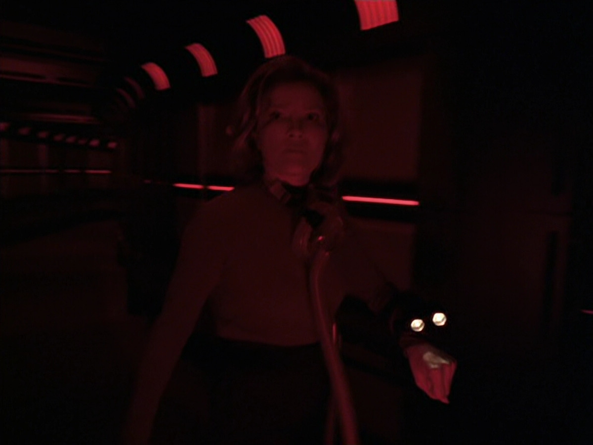 extant_StarTrek_VOY_6x25-TheHauntingOfDeckTwelve_03237.jpg