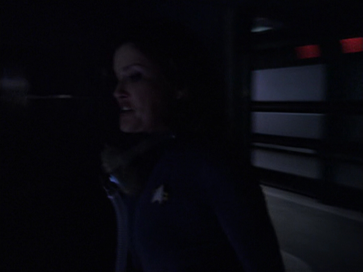 extant_StarTrek_VOY_6x25-TheHauntingOfDeckTwelve_03264.jpg