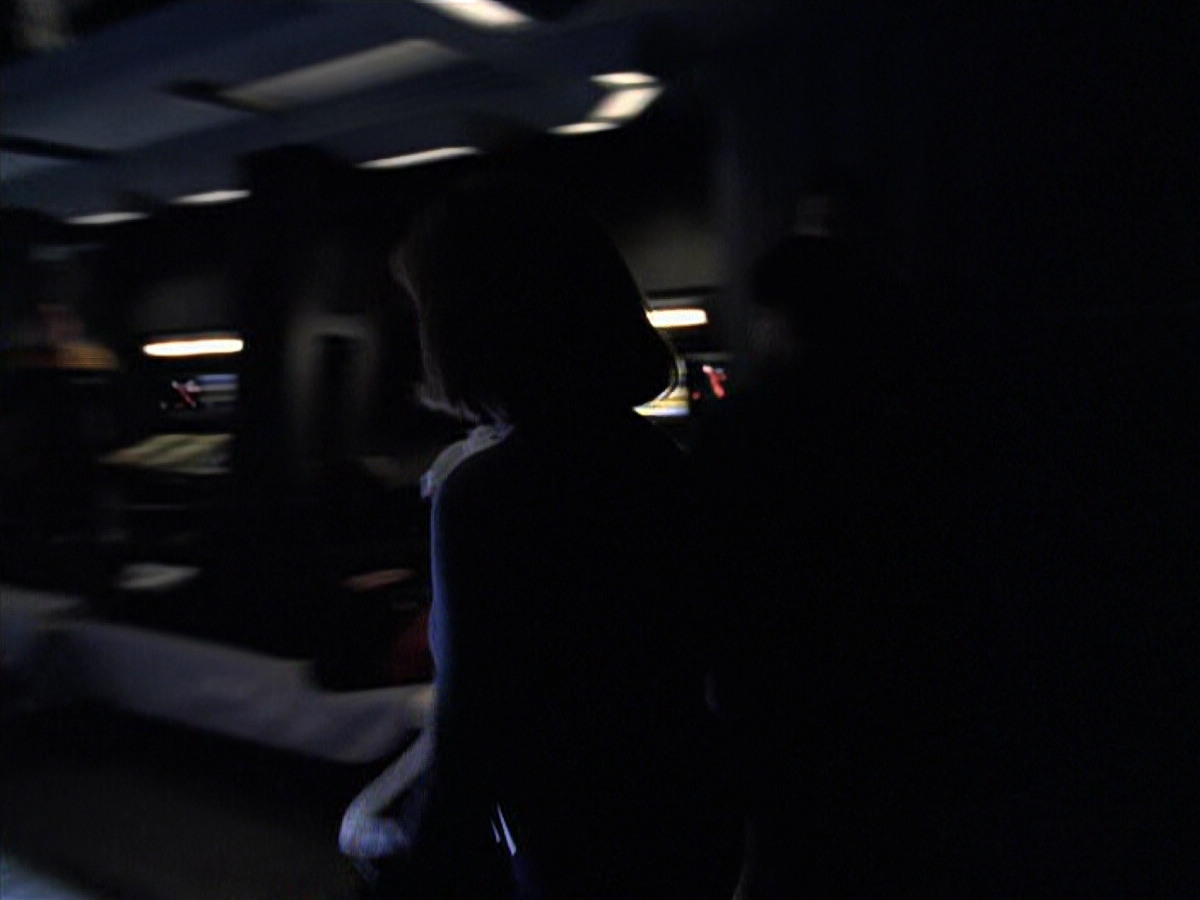 extant_StarTrek_VOY_6x25-TheHauntingOfDeckTwelve_03265.jpg