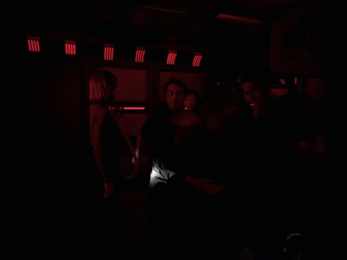 extant_StarTrek_VOY_6x25-TheHauntingOfDeckTwelve_03290.jpg