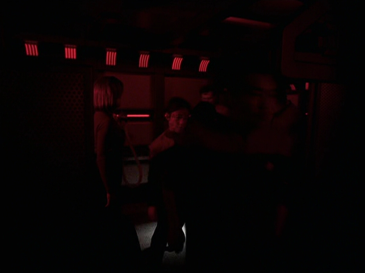 extant_StarTrek_VOY_6x25-TheHauntingOfDeckTwelve_03291.jpg