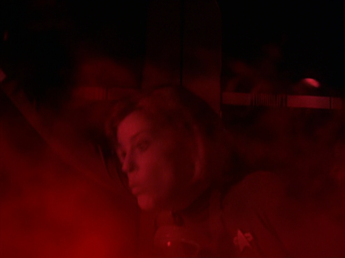 extant_StarTrek_VOY_6x25-TheHauntingOfDeckTwelve_03385.jpg