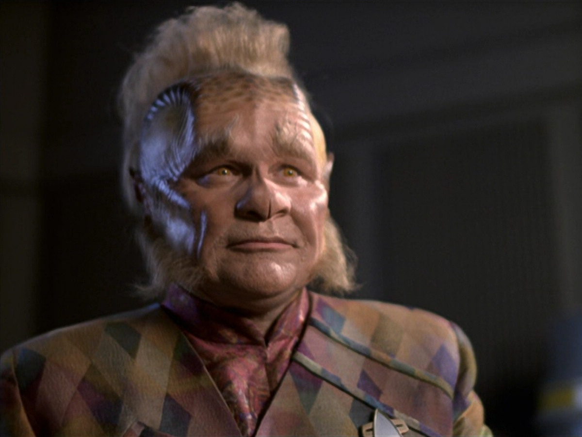 extant_StarTrek_VOY_6x25-TheHauntingOfDeckTwelve_03559.jpg