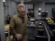 extant_StarTrek_VOY_6x25-TheHauntingOfDeckTwelve_00646.jpg