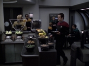 extant_StarTrek_VOY_6x25-TheHauntingOfDeckTwelve_00653.jpg