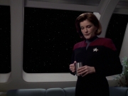 extant_StarTrek_VOY_6x25-TheHauntingOfDeckTwelve_01027.jpg
