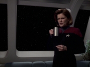 extant_StarTrek_VOY_6x25-TheHauntingOfDeckTwelve_01034.jpg