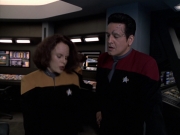extant_StarTrek_VOY_6x25-TheHauntingOfDeckTwelve_01315.jpg