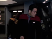 extant_StarTrek_VOY_6x25-TheHauntingOfDeckTwelve_01316.jpg