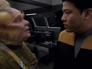 extant_StarTrek_VOY_6x25-TheHauntingOfDeckTwelve_01673.jpg