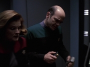 extant_StarTrek_VOY_6x25-TheHauntingOfDeckTwelve_01853.jpg