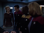 extant_StarTrek_VOY_6x25-TheHauntingOfDeckTwelve_01860.jpg