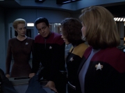 extant_StarTrek_VOY_6x25-TheHauntingOfDeckTwelve_01876.jpg