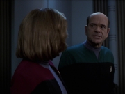 extant_StarTrek_VOY_6x25-TheHauntingOfDeckTwelve_01889.jpg
