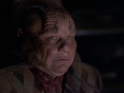 extant_StarTrek_VOY_6x25-TheHauntingOfDeckTwelve_02230.jpg