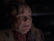 extant_StarTrek_VOY_6x25-TheHauntingOfDeckTwelve_02233.jpg