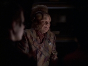 extant_StarTrek_VOY_6x25-TheHauntingOfDeckTwelve_02456.jpg