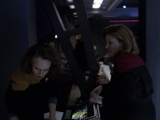 extant_StarTrek_VOY_6x25-TheHauntingOfDeckTwelve_02660.jpg