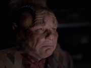 extant_StarTrek_VOY_6x25-TheHauntingOfDeckTwelve_03027.jpg