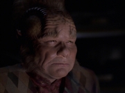 extant_StarTrek_VOY_6x25-TheHauntingOfDeckTwelve_03038.jpg