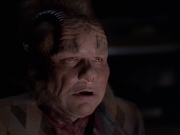 extant_StarTrek_VOY_6x25-TheHauntingOfDeckTwelve_03045.jpg