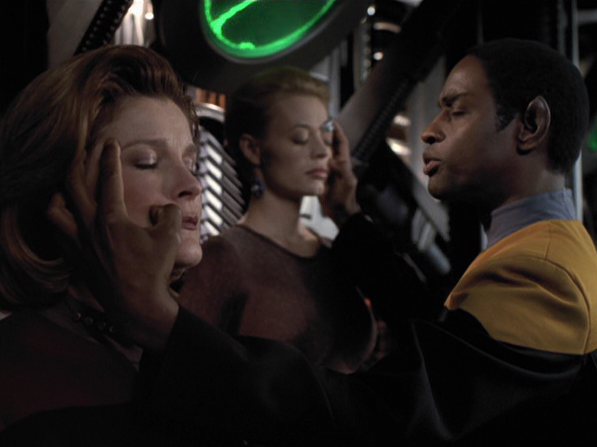 extant_StarTrek_VOY_6x26-UnimatrixZeroPart1_01722.jpg