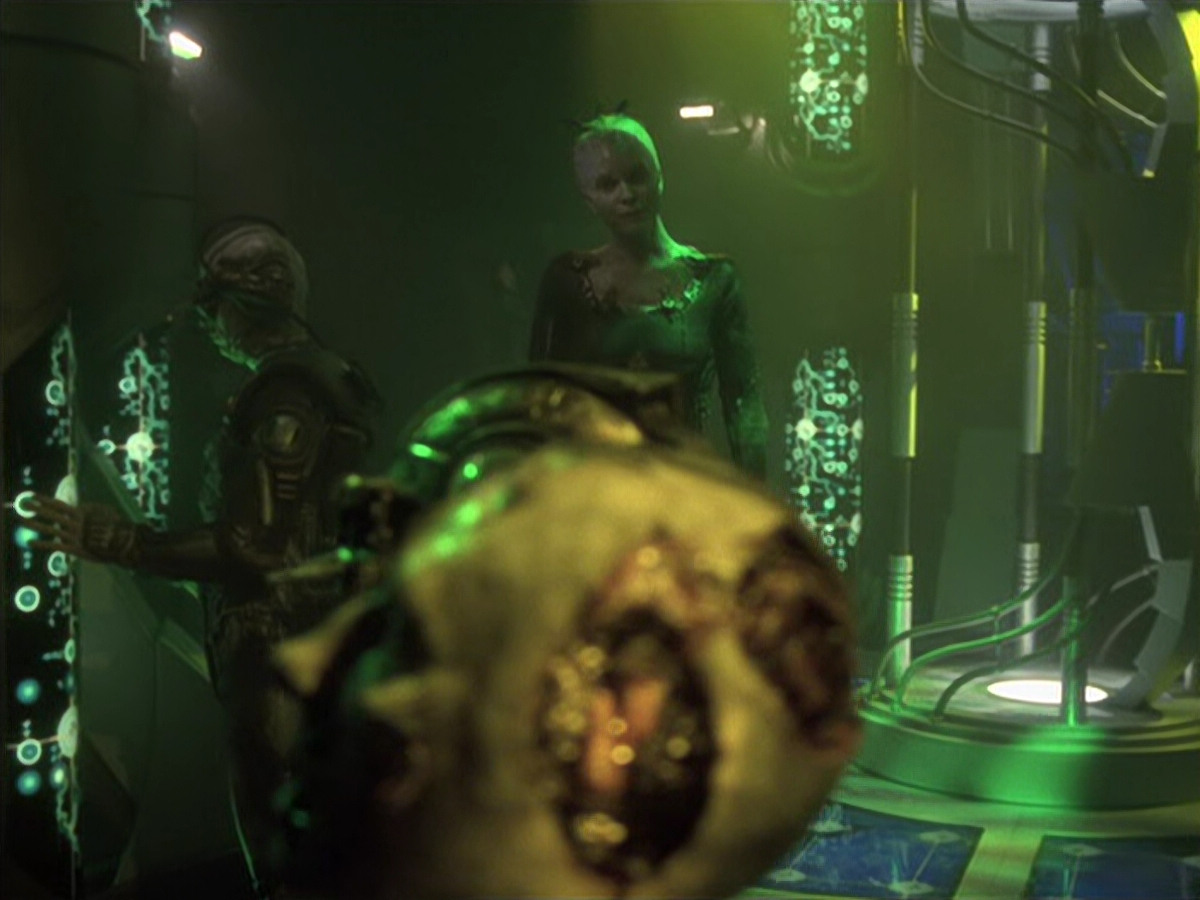 extant_StarTrek_VOY_6x26-UnimatrixZeroPart1_01849.jpg