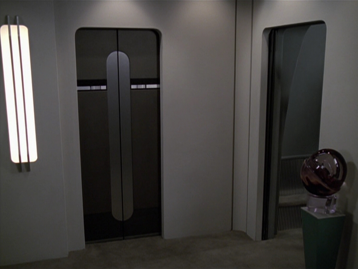 extant_StarTrek_VOY_6x26-UnimatrixZeroPart1_02136.jpg
