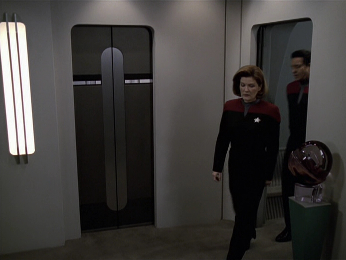 extant_StarTrek_VOY_6x26-UnimatrixZeroPart1_02138.jpg