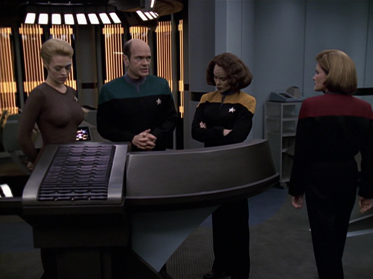 extant_StarTrek_VOY_6x26-UnimatrixZeroPart1_02276.jpg
