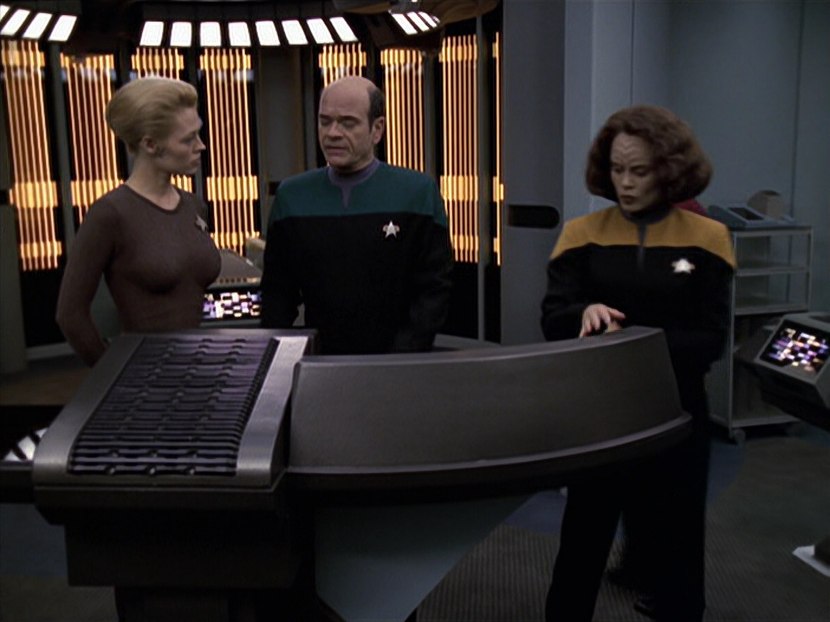 extant_StarTrek_VOY_6x26-UnimatrixZeroPart1_02278.jpg
