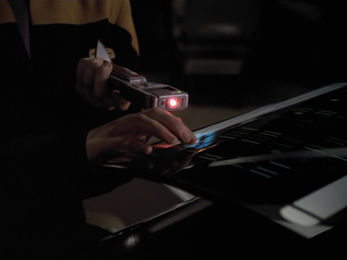 extant_StarTrek_VOY_6x26-UnimatrixZeroPart1_02983.jpg