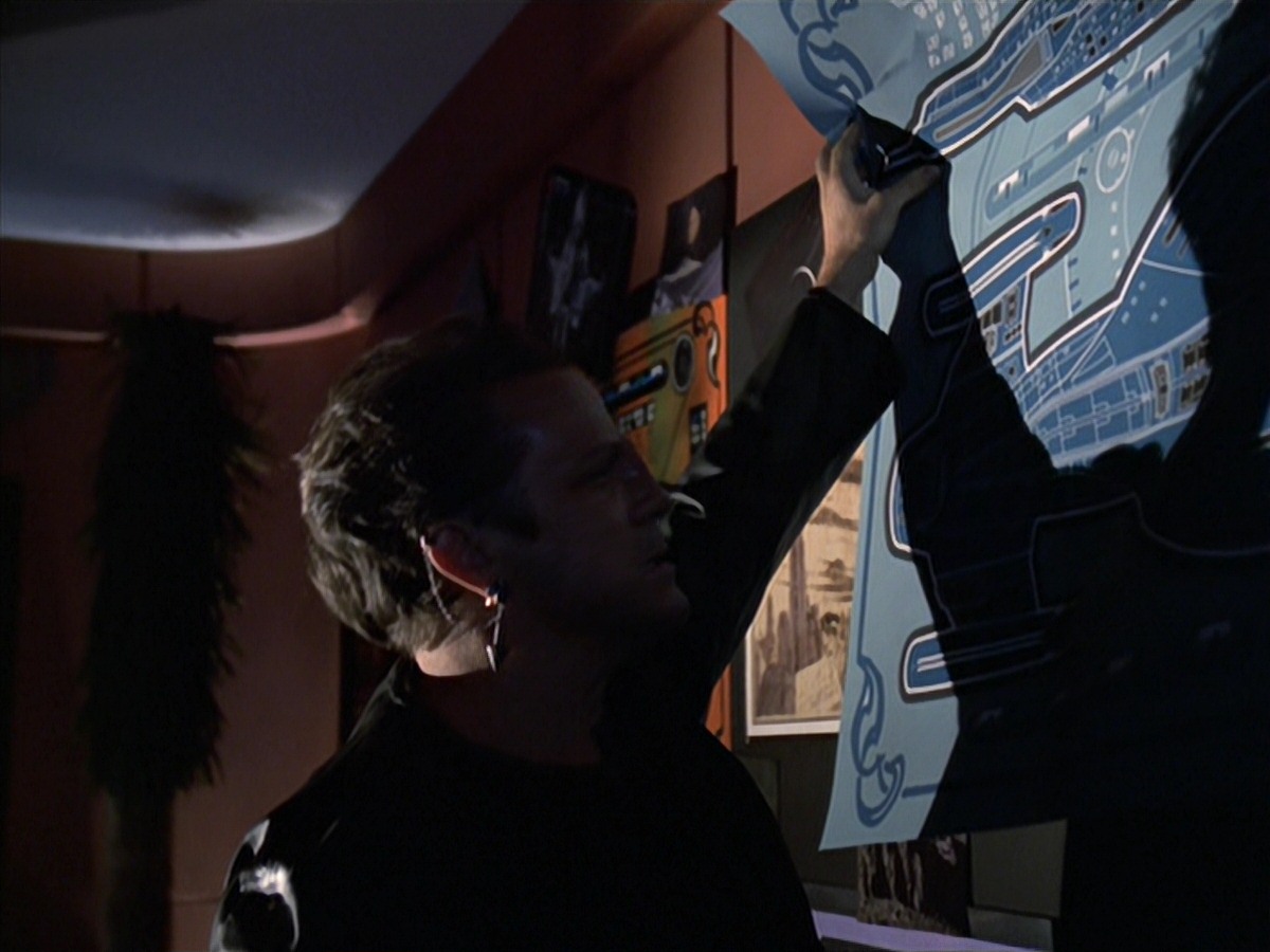 extant_StarTrek_VOY_7x04-Repression_0012.jpg