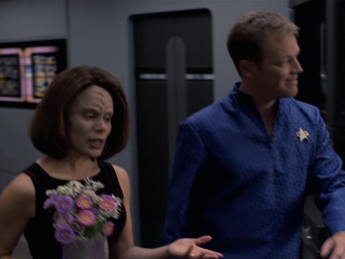 extant_StarTrek_VOY_7x04-Repression_0228.jpg
