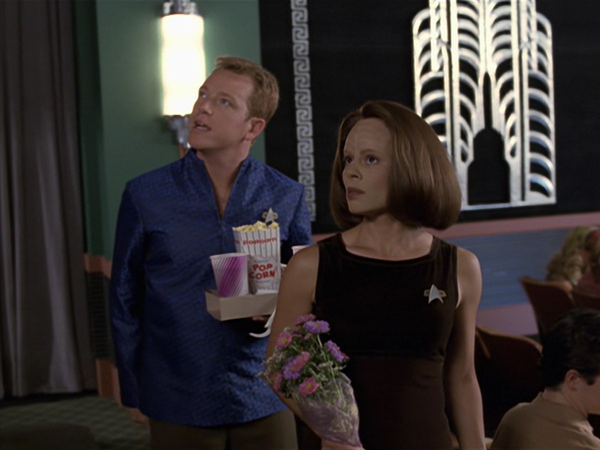 extant_StarTrek_VOY_7x04-Repression_0257.jpg
